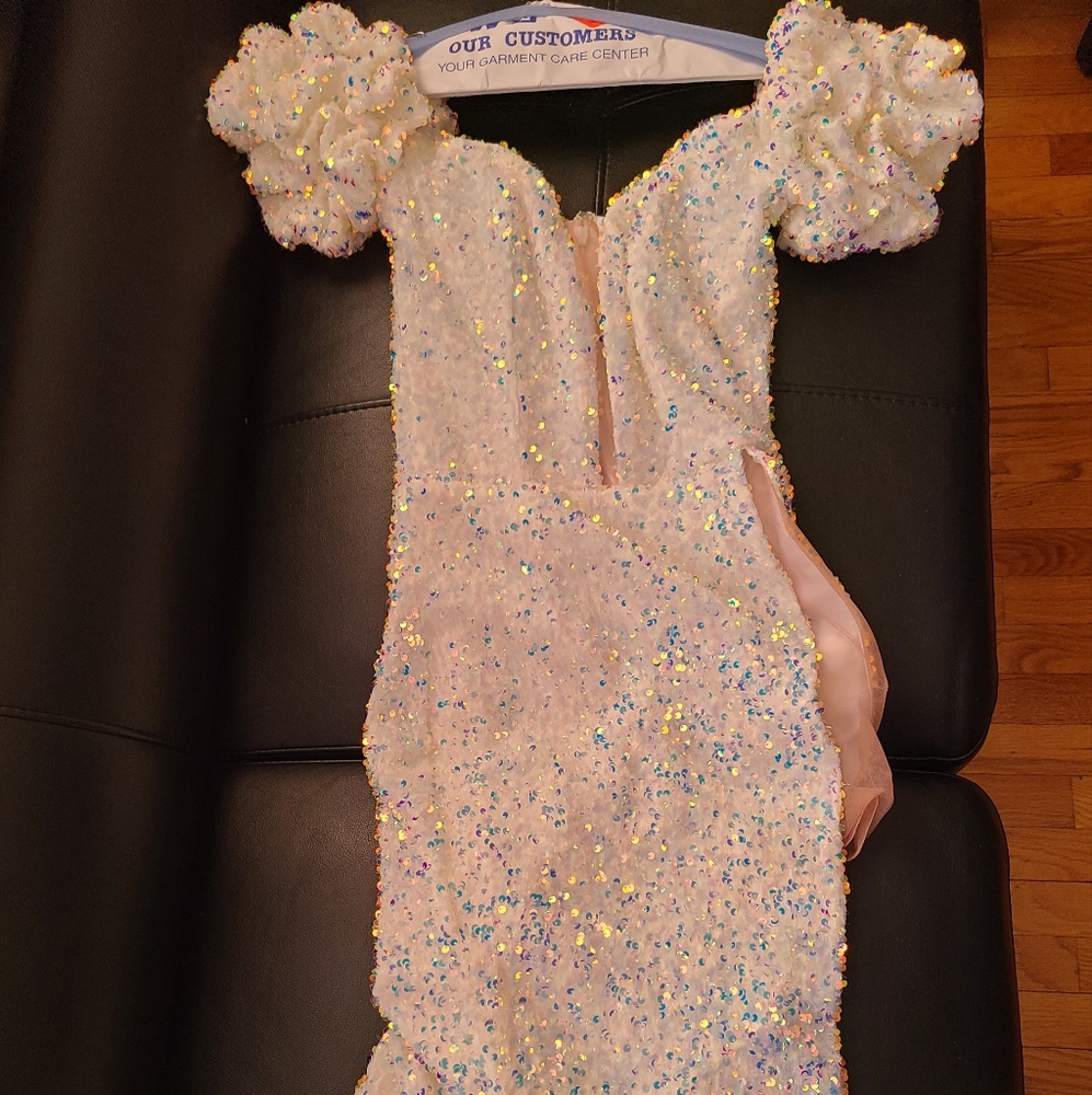 Women White Sequin Dress size Small Pre-owned In Great Condition - Picture 3 of 8
